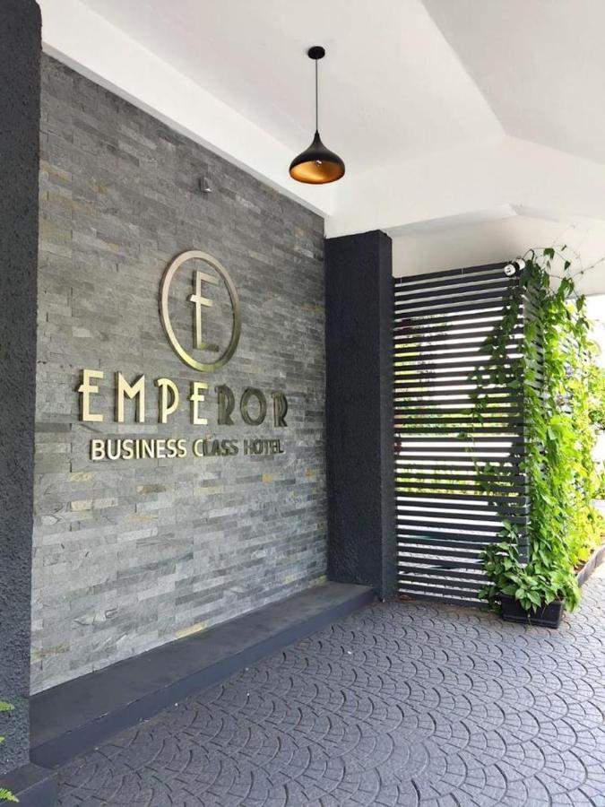 Emperor-Hotel Rachana Continental Pvt Ltd Kizhake Chālakudi Exteriér fotografie