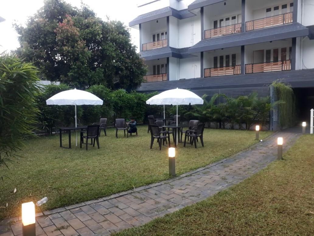 Emperor-Hotel Rachana Continental Pvt Ltd Kizhake Chālakudi Exteriér fotografie